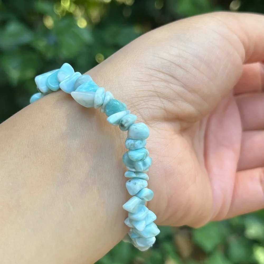Stretchable natural Larimar chip‎ bracelet